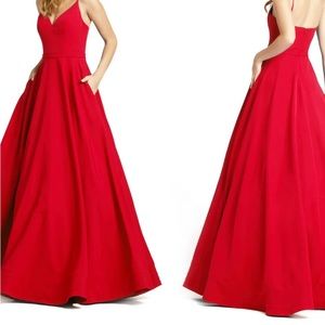 IEENA for MacDuggal V Neck evening dress